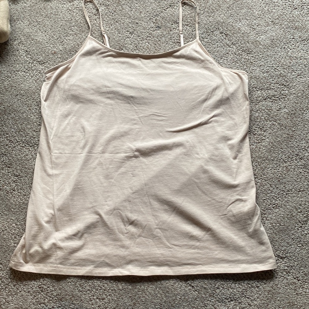 Assorted Tank Tops - Picture 6 of 6